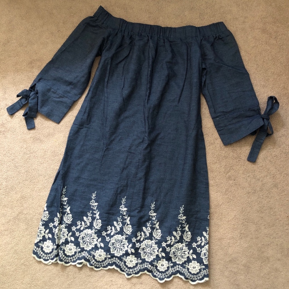 Jessica Howard Size 6 Off-Shoulder Blue Dress Eyelet Floral Embroidery